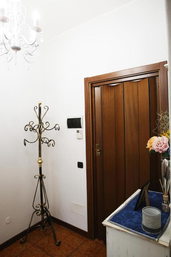 Appartamento Delle Rose Sesto Calende Exterior photo