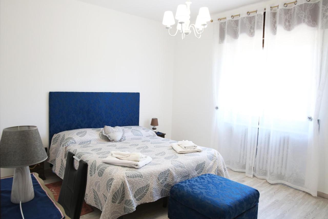 Appartamento Delle Rose Sesto Calende Exterior photo